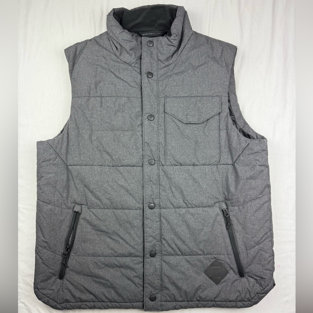 The North Face Men's Gray Patricks point Vest size Large